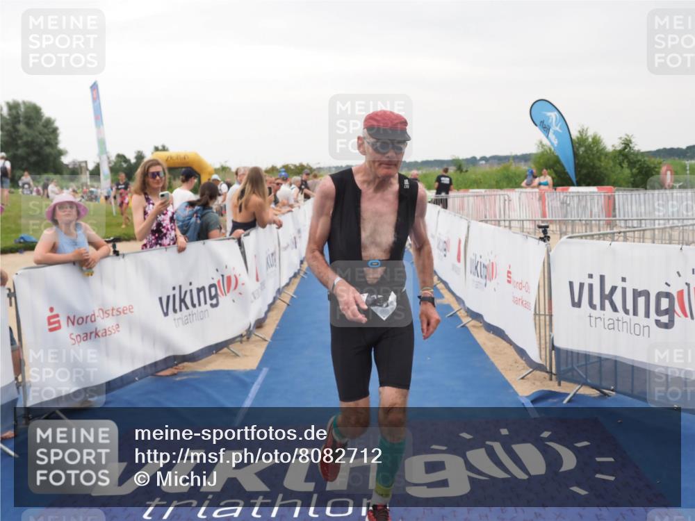 22.06.2025 - Viking Triathlon MichiJ http://msf.ph/oto/8082712 22.06.2025 16:01:38 Ziel 543 meine-sportfotos.de