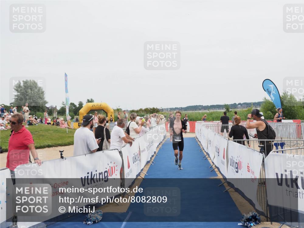22.06.2025 - Viking Triathlon MichiJ http://msf.ph/oto/8082809 22.06.2025 14:33:44 Ziel 152, 189 meine-sportfotos.de