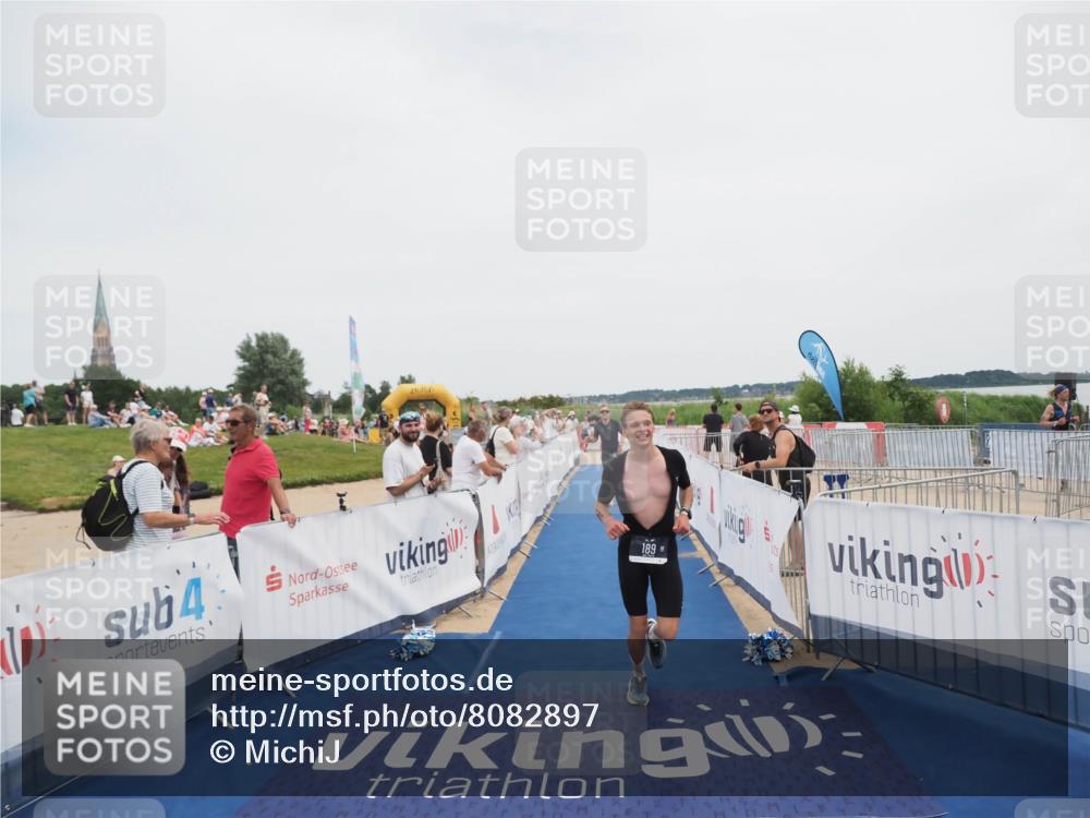 22.06.2025 - Viking Triathlon MichiJ http://msf.ph/oto/8082897 22.06.2025 14:33:46 Ziel 152, 189 meine-sportfotos.de