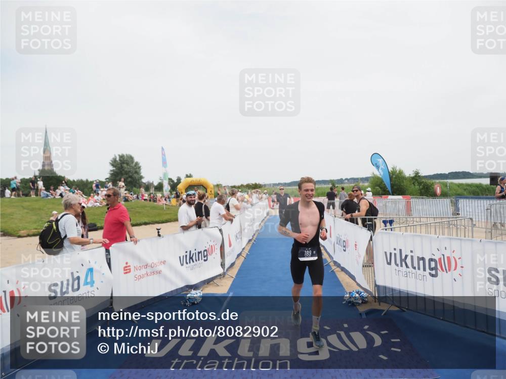 22.06.2025 - Viking Triathlon MichiJ http://msf.ph/oto/8082902 22.06.2025 14:33:46 Ziel 152, 189 meine-sportfotos.de