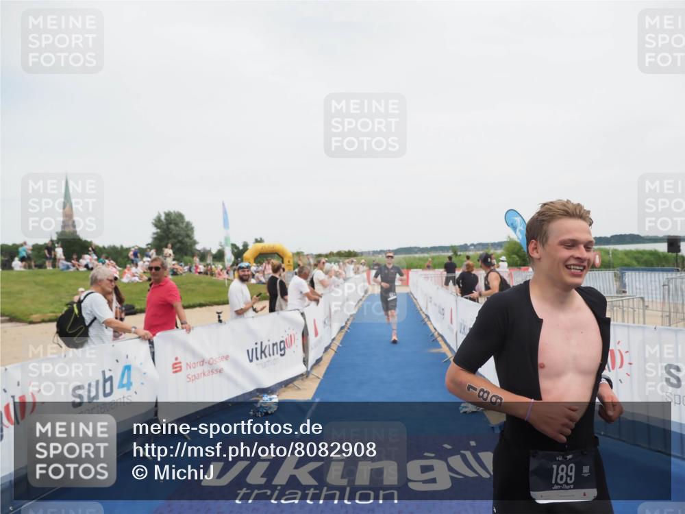 22.06.2025 - Viking Triathlon MichiJ http://msf.ph/oto/8082908 22.06.2025 14:33:47 Ziel 152, 189 meine-sportfotos.de