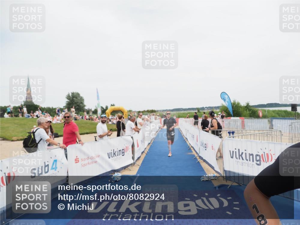 22.06.2025 - Viking Triathlon MichiJ http://msf.ph/oto/8082924 22.06.2025 14:33:47 Ziel 152, 189 meine-sportfotos.de