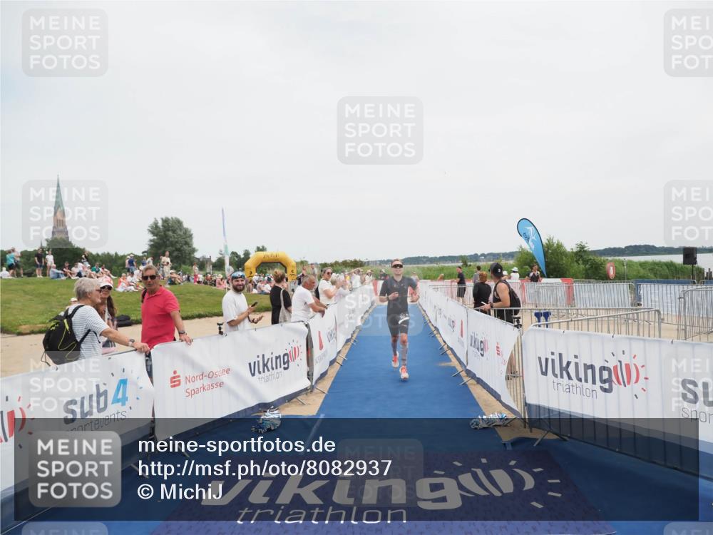 22.06.2025 - Viking Triathlon MichiJ http://msf.ph/oto/8082937 22.06.2025 14:33:48 Ziel 152, 189 meine-sportfotos.de