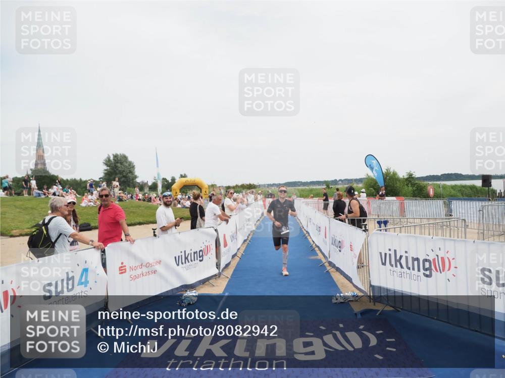 22.06.2025 - Viking Triathlon MichiJ http://msf.ph/oto/8082942 22.06.2025 14:33:48 Ziel 152, 189 meine-sportfotos.de