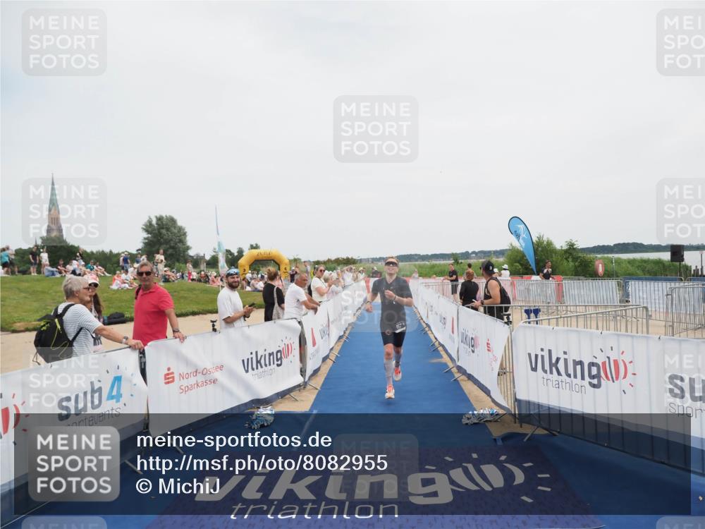 22.06.2025 - Viking Triathlon MichiJ http://msf.ph/oto/8082955 22.06.2025 14:33:48 Ziel 152, 189 meine-sportfotos.de