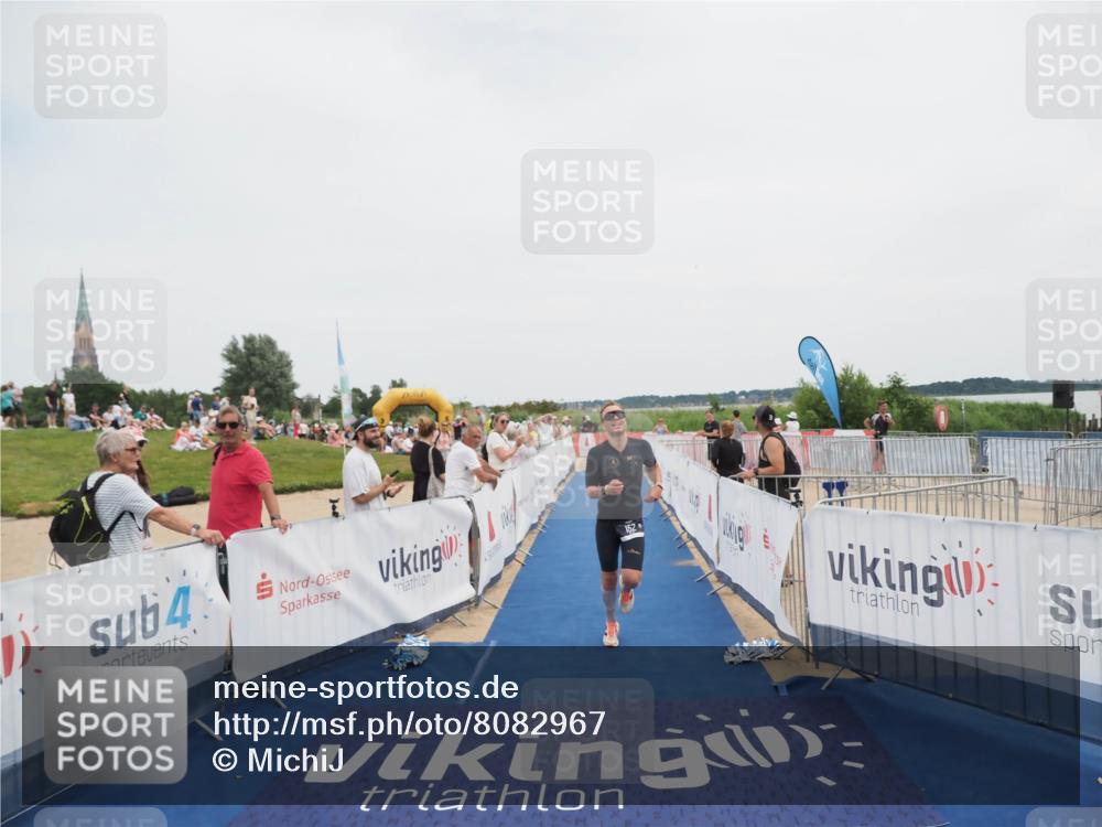 22.06.2025 - Viking Triathlon MichiJ http://msf.ph/oto/8082967 22.06.2025 14:33:48 Ziel 152, 189 meine-sportfotos.de