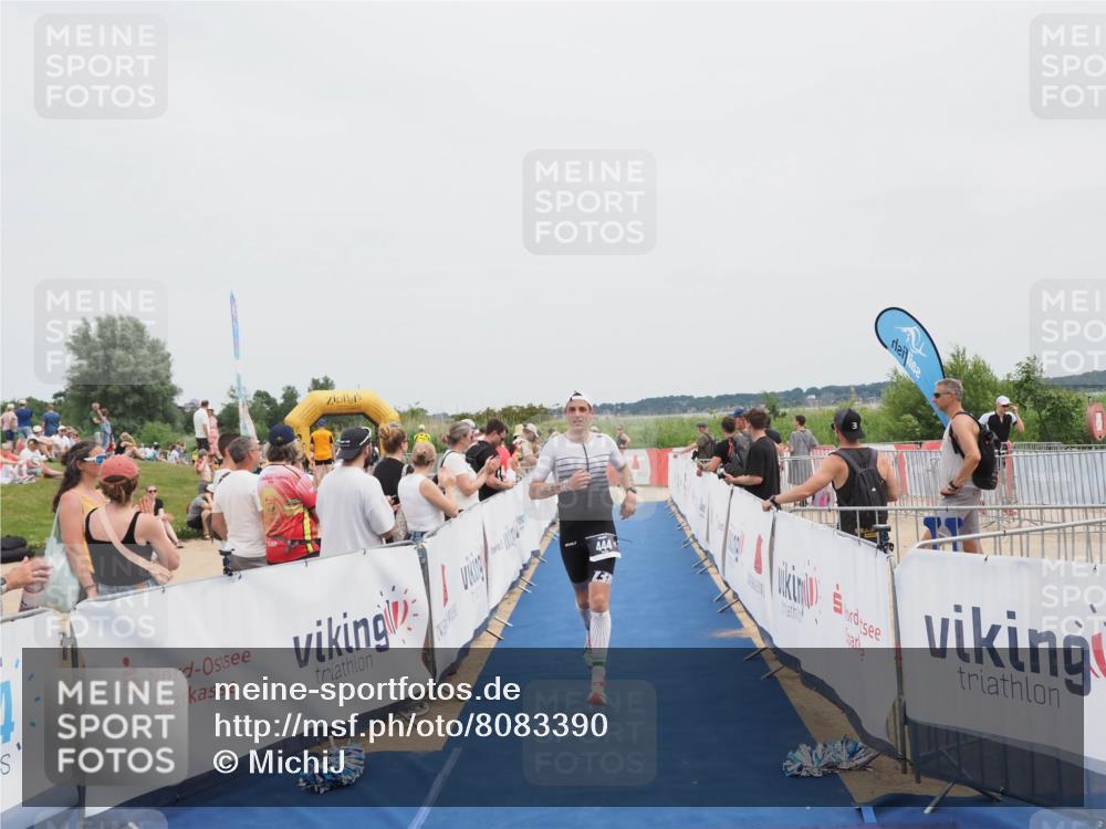 22.06.2025 - Viking Triathlon MichiJ http://msf.ph/oto/8083390 22.06.2025 14:40:43 Ziel 444 meine-sportfotos.de