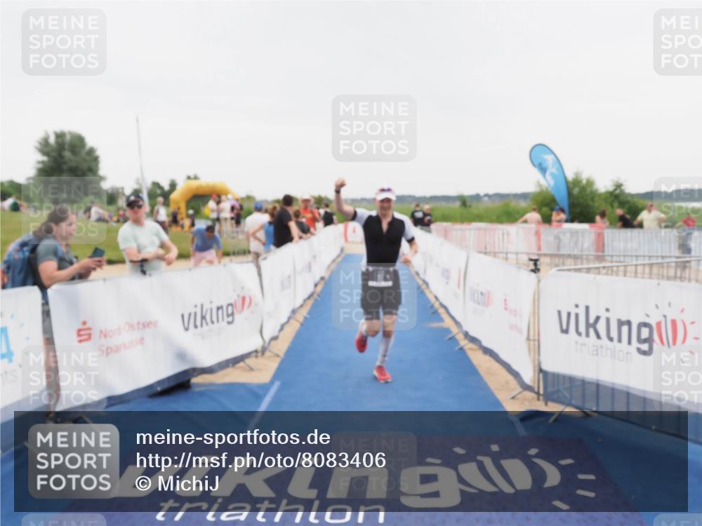 22.06.2025 - Viking Triathlon MichiJ http://msf.ph/oto/8083406 22.06.2025 16:10:00 Ziel 97 meine-sportfotos.de