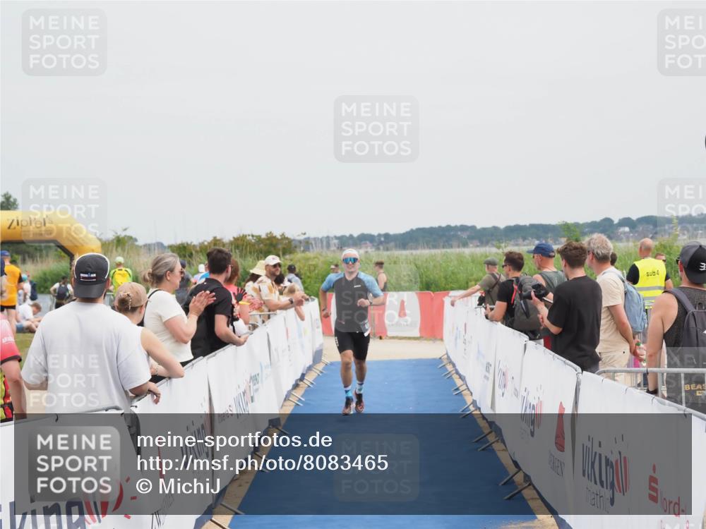 22.06.2025 - Viking Triathlon MichiJ http://msf.ph/oto/8083465 22.06.2025 14:41:09 Ziel 458 meine-sportfotos.de