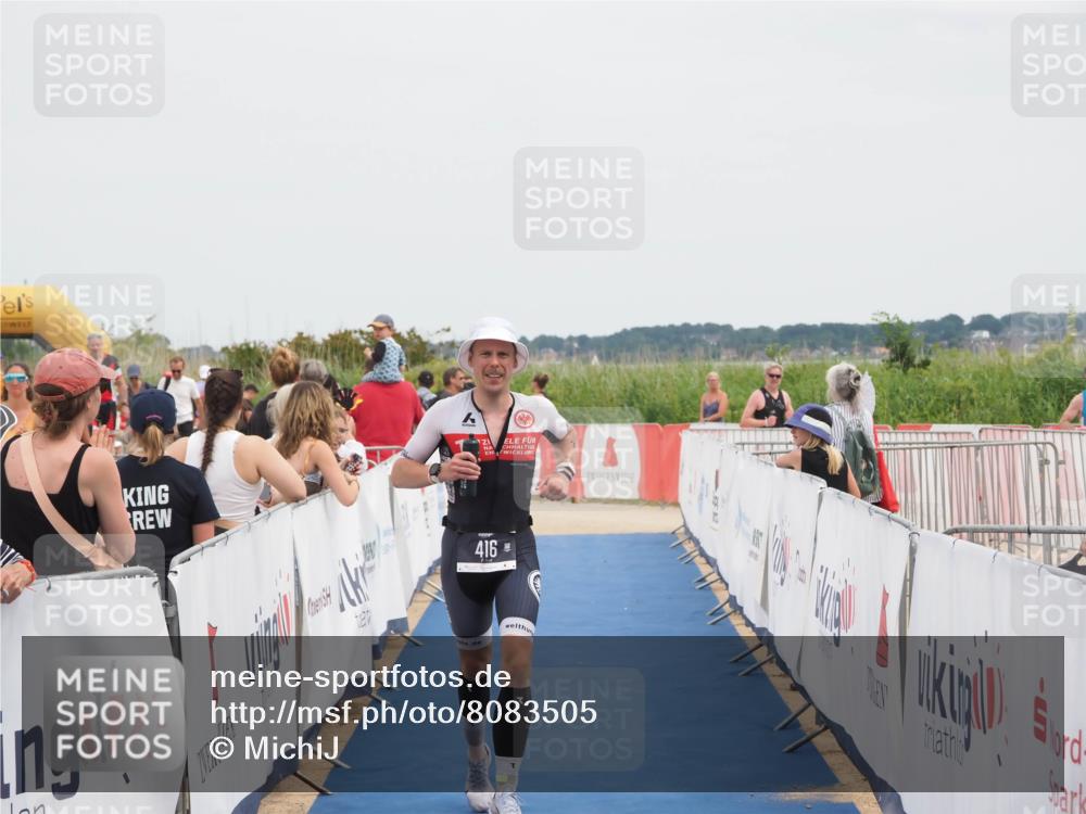22.06.2025 - Viking Triathlon MichiJ http://msf.ph/oto/8083505 22.06.2025 14:49:08 Ziel 416 meine-sportfotos.de
