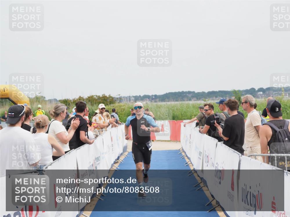 22.06.2025 - Viking Triathlon MichiJ http://msf.ph/oto/8083508 22.06.2025 14:41:10 Ziel 458 meine-sportfotos.de