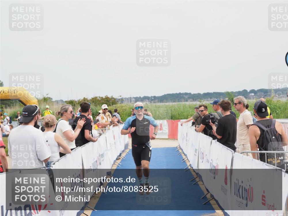 22.06.2025 - Viking Triathlon MichiJ http://msf.ph/oto/8083525 22.06.2025 14:41:10 Ziel 458 meine-sportfotos.de
