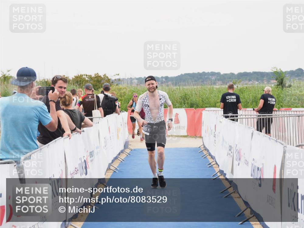 22.06.2025 - Viking Triathlon MichiJ http://msf.ph/oto/8083529 22.06.2025 16:10:22 Ziel 290, 396, 605 meine-sportfotos.de