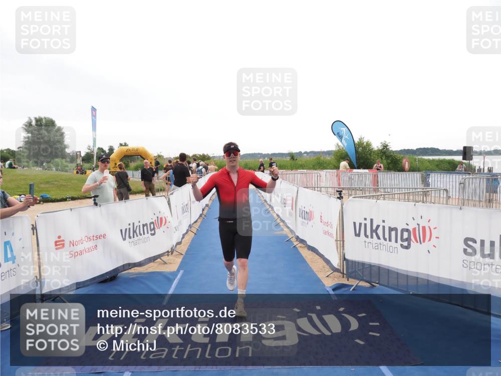 22.06.2025 - Viking Triathlon MichiJ http://msf.ph/oto/8083533 22.06.2025 16:17:13 Ziel 106 meine-sportfotos.de