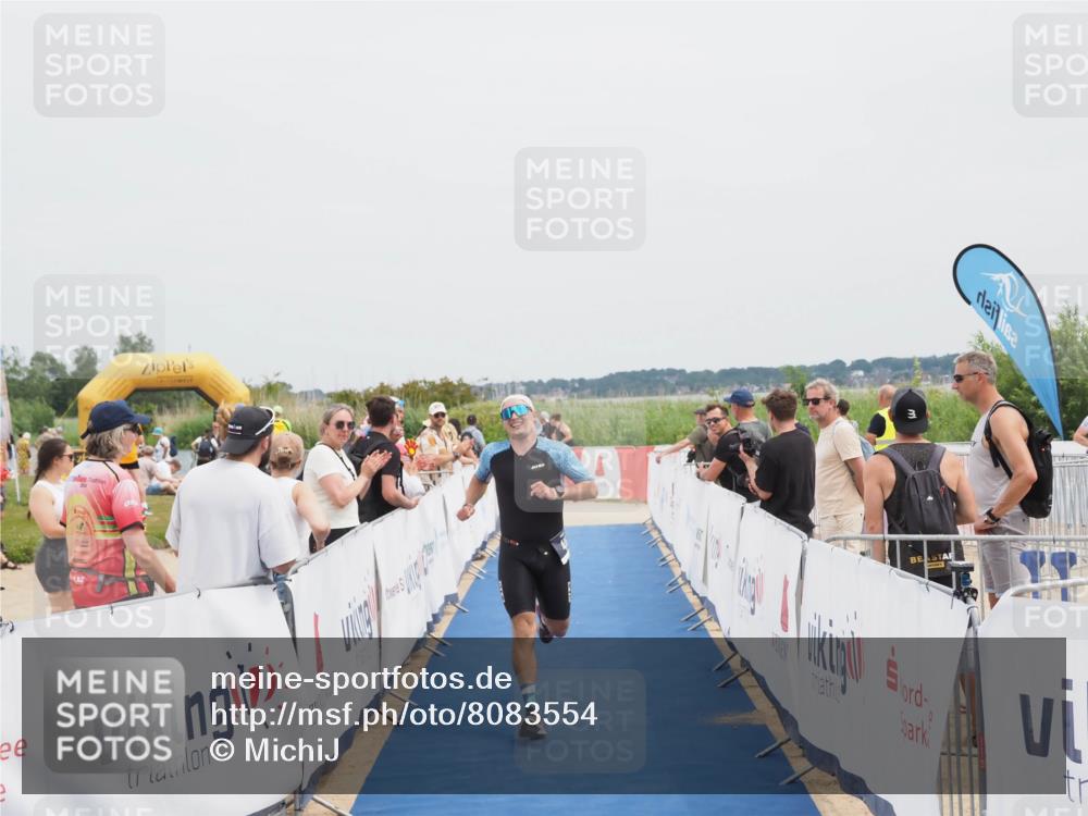 22.06.2025 - Viking Triathlon MichiJ http://msf.ph/oto/8083554 22.06.2025 14:41:10 Ziel 458 meine-sportfotos.de
