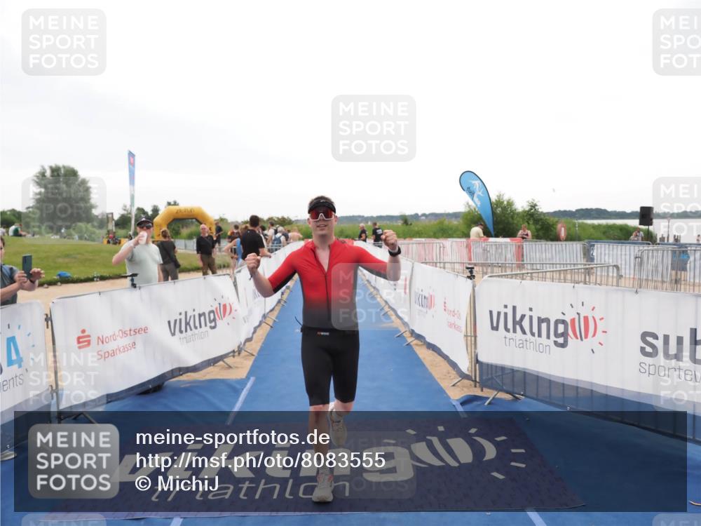 22.06.2025 - Viking Triathlon MichiJ http://msf.ph/oto/8083555 22.06.2025 16:17:13 Ziel 106 meine-sportfotos.de