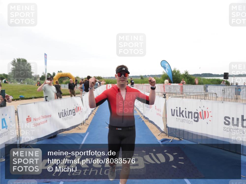 22.06.2025 - Viking Triathlon MichiJ http://msf.ph/oto/8083576 22.06.2025 16:17:14 Ziel 106 meine-sportfotos.de