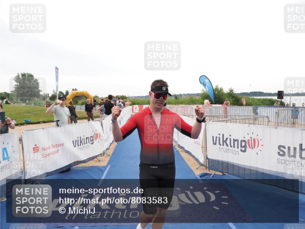 22.06.2025 - Viking Triathlon MichiJ http://msf.ph/oto/8083583 22.06.2025 16:17:14 Ziel 106 meine-sportfotos.de
