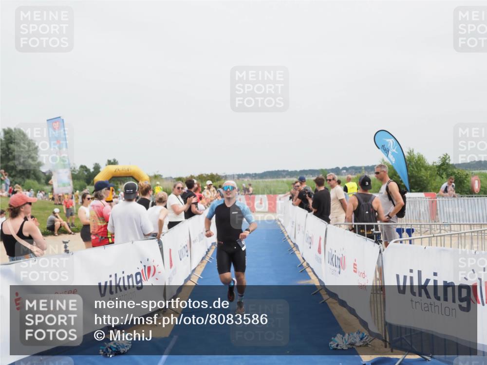 22.06.2025 - Viking Triathlon MichiJ http://msf.ph/oto/8083586 22.06.2025 14:41:11 Ziel 458 meine-sportfotos.de