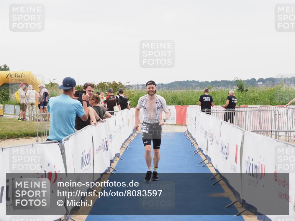22.06.2025 - Viking Triathlon MichiJ http://msf.ph/oto/8083597 22.06.2025 16:10:23 Ziel 290, 396, 605 meine-sportfotos.de