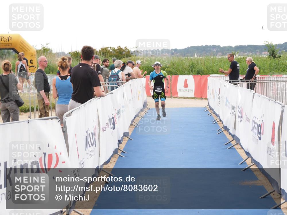 22.06.2025 - Viking Triathlon MichiJ http://msf.ph/oto/8083602 22.06.2025 16:17:38 Ziel 489 meine-sportfotos.de