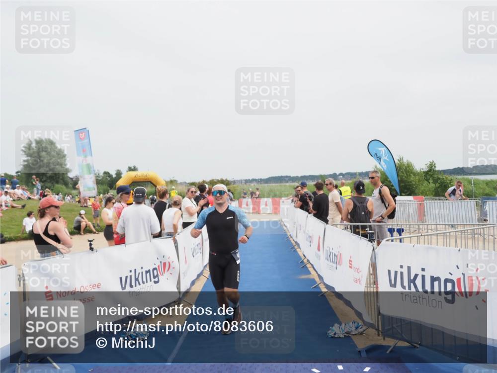 22.06.2025 - Viking Triathlon MichiJ http://msf.ph/oto/8083606 22.06.2025 14:41:11 Ziel 458 meine-sportfotos.de