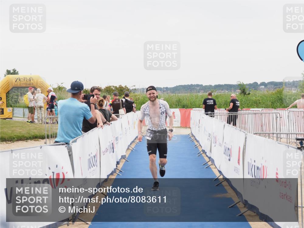 22.06.2025 - Viking Triathlon MichiJ http://msf.ph/oto/8083611 22.06.2025 16:10:23 Ziel 290, 396, 605 meine-sportfotos.de
