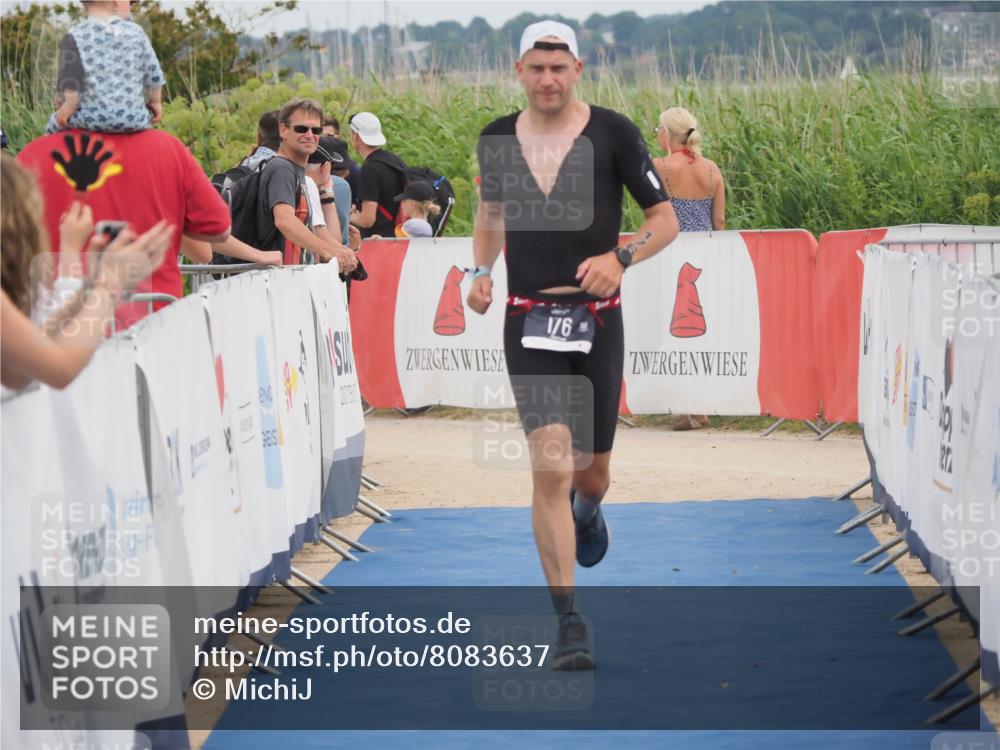 22.06.2025 - Viking Triathlon MichiJ http://msf.ph/oto/8083637 22.06.2025 14:49:33 Ziel 176 meine-sportfotos.de