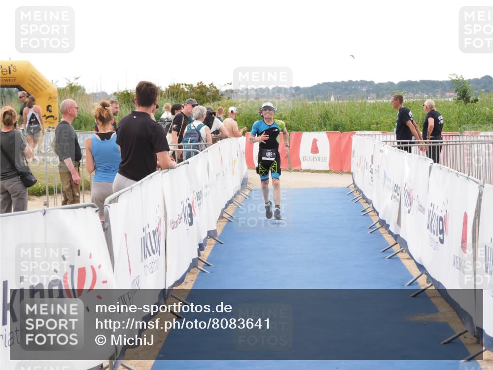 22.06.2025 - Viking Triathlon MichiJ http://msf.ph/oto/8083641 22.06.2025 16:17:39 Ziel 489 meine-sportfotos.de