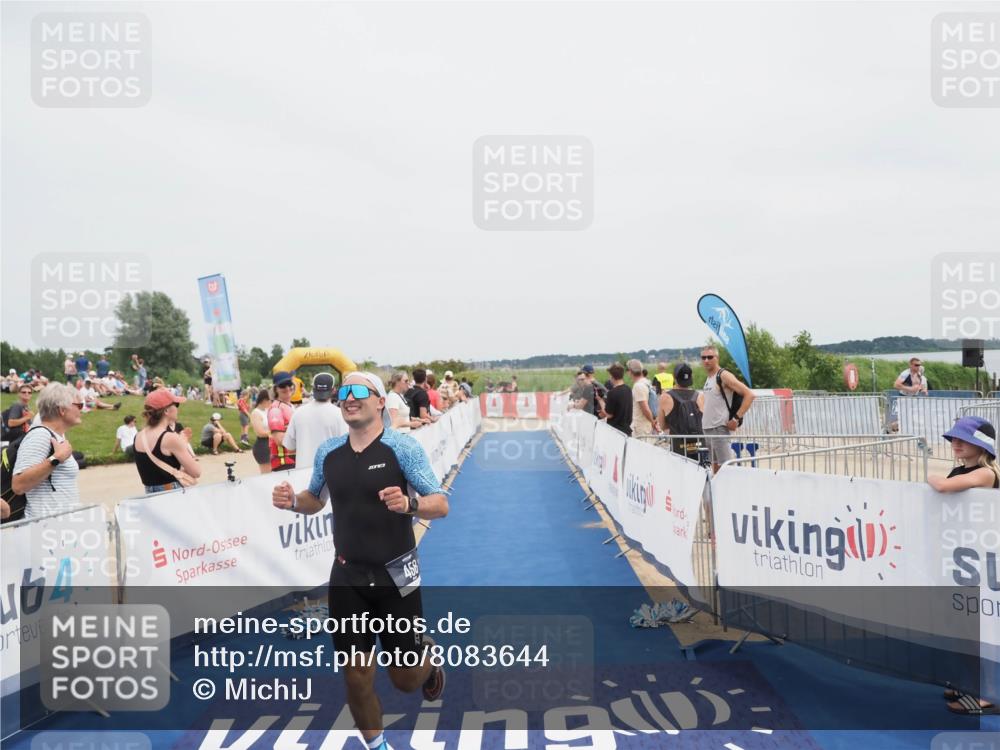 22.06.2025 - Viking Triathlon MichiJ http://msf.ph/oto/8083644 22.06.2025 14:41:12 Ziel 458 meine-sportfotos.de