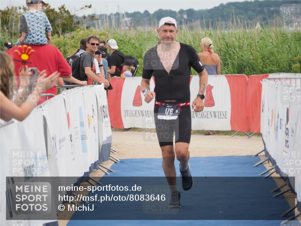 22.06.2025 - Viking Triathlon MichiJ http://msf.ph/oto/8083646 22.06.2025 14:49:33 Ziel 176 meine-sportfotos.de