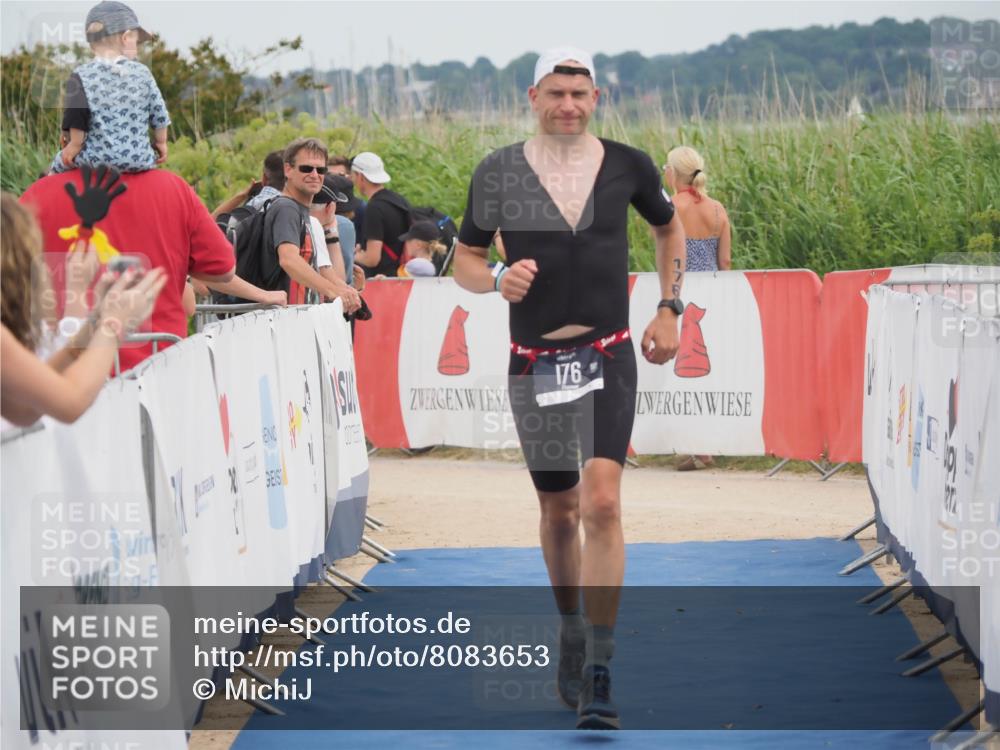 22.06.2025 - Viking Triathlon MichiJ http://msf.ph/oto/8083653 22.06.2025 14:49:33 Ziel 176 meine-sportfotos.de
