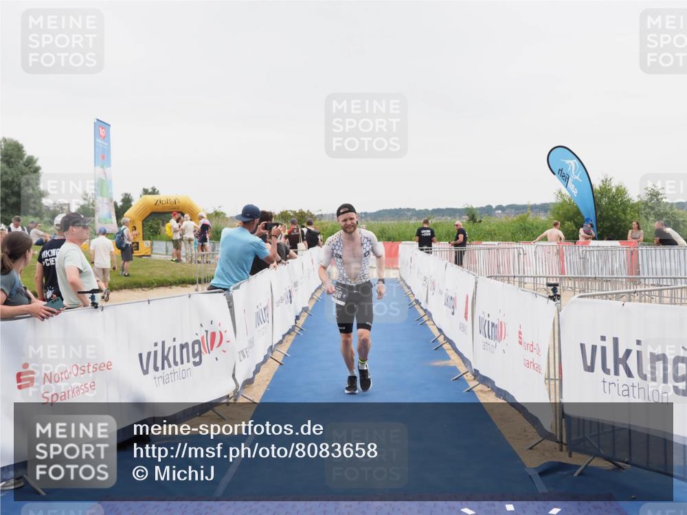 22.06.2025 - Viking Triathlon MichiJ http://msf.ph/oto/8083658 22.06.2025 16:10:24 Ziel 290, 396, 605 meine-sportfotos.de