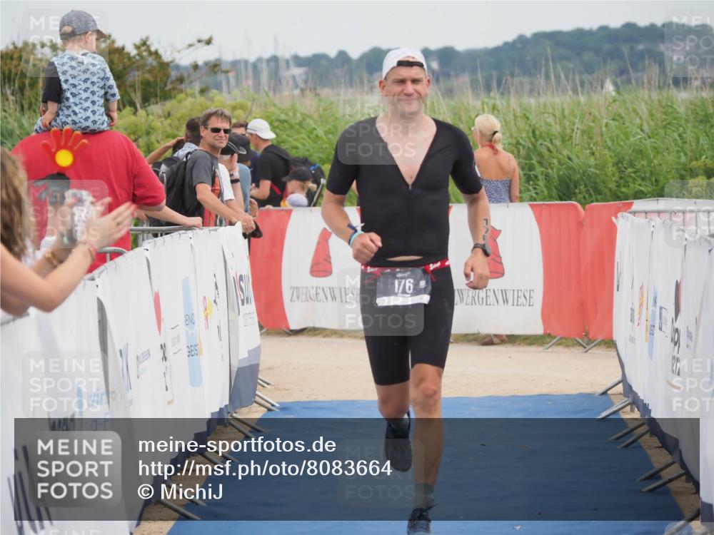 22.06.2025 - Viking Triathlon MichiJ http://msf.ph/oto/8083664 22.06.2025 14:49:33 Ziel 176 meine-sportfotos.de