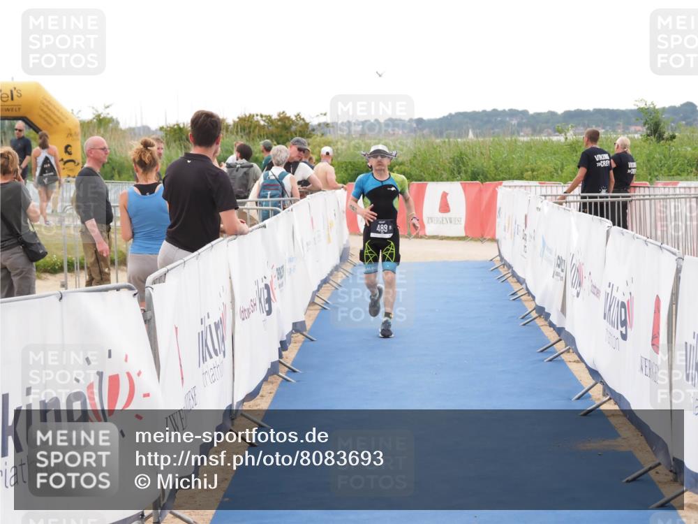 22.06.2025 - Viking Triathlon MichiJ http://msf.ph/oto/8083693 22.06.2025 16:17:40 Ziel 489 meine-sportfotos.de