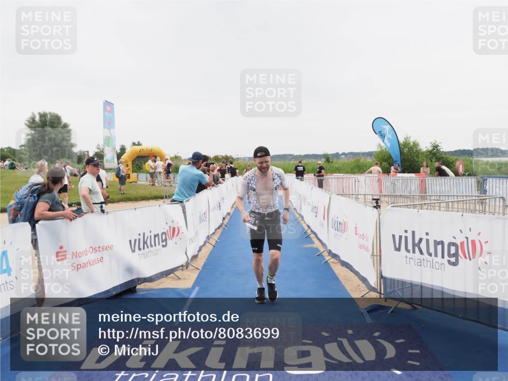 22.06.2025 - Viking Triathlon MichiJ http://msf.ph/oto/8083699 22.06.2025 16:10:25 Ziel 290, 396, 605 meine-sportfotos.de