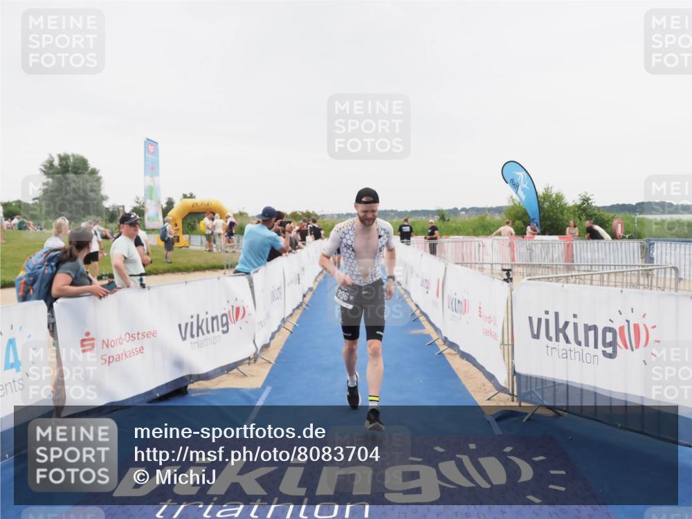 22.06.2025 - Viking Triathlon MichiJ http://msf.ph/oto/8083704 22.06.2025 16:10:25 Ziel 290, 396, 605 meine-sportfotos.de