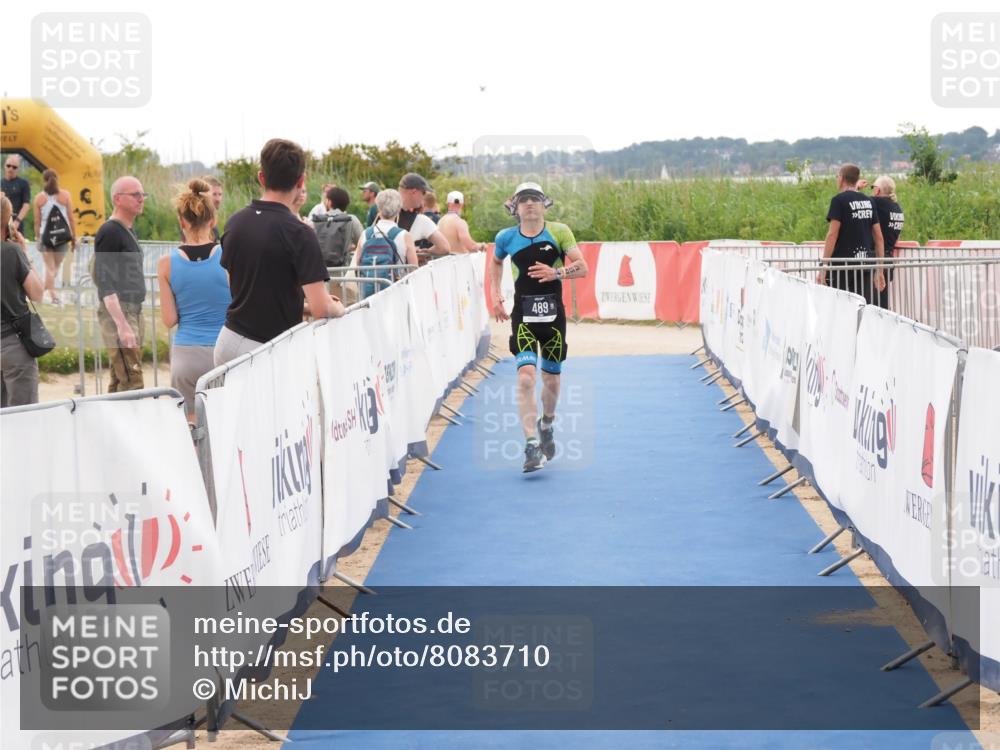 22.06.2025 - Viking Triathlon MichiJ http://msf.ph/oto/8083710 22.06.2025 16:17:40 Ziel 489 meine-sportfotos.de