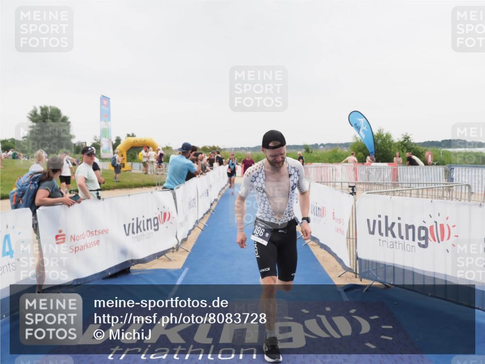 22.06.2025 - Viking Triathlon MichiJ http://msf.ph/oto/8083728 22.06.2025 16:10:26 Ziel 290, 396, 605 meine-sportfotos.de