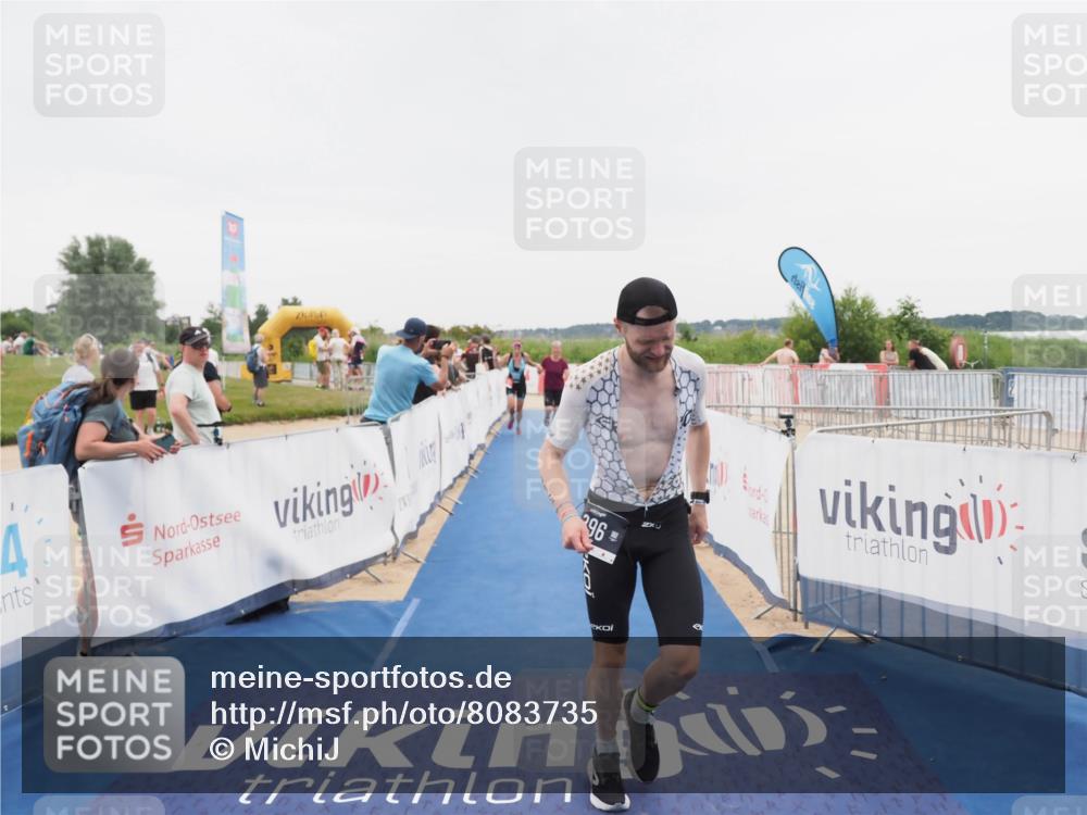 22.06.2025 - Viking Triathlon MichiJ http://msf.ph/oto/8083735 22.06.2025 16:10:26 Ziel 290, 396, 605 meine-sportfotos.de