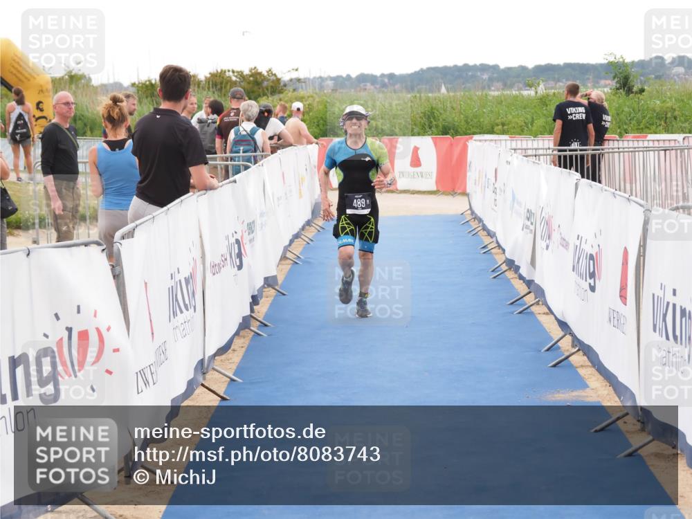 22.06.2025 - Viking Triathlon MichiJ http://msf.ph/oto/8083743 22.06.2025 16:17:41 Ziel 489 meine-sportfotos.de