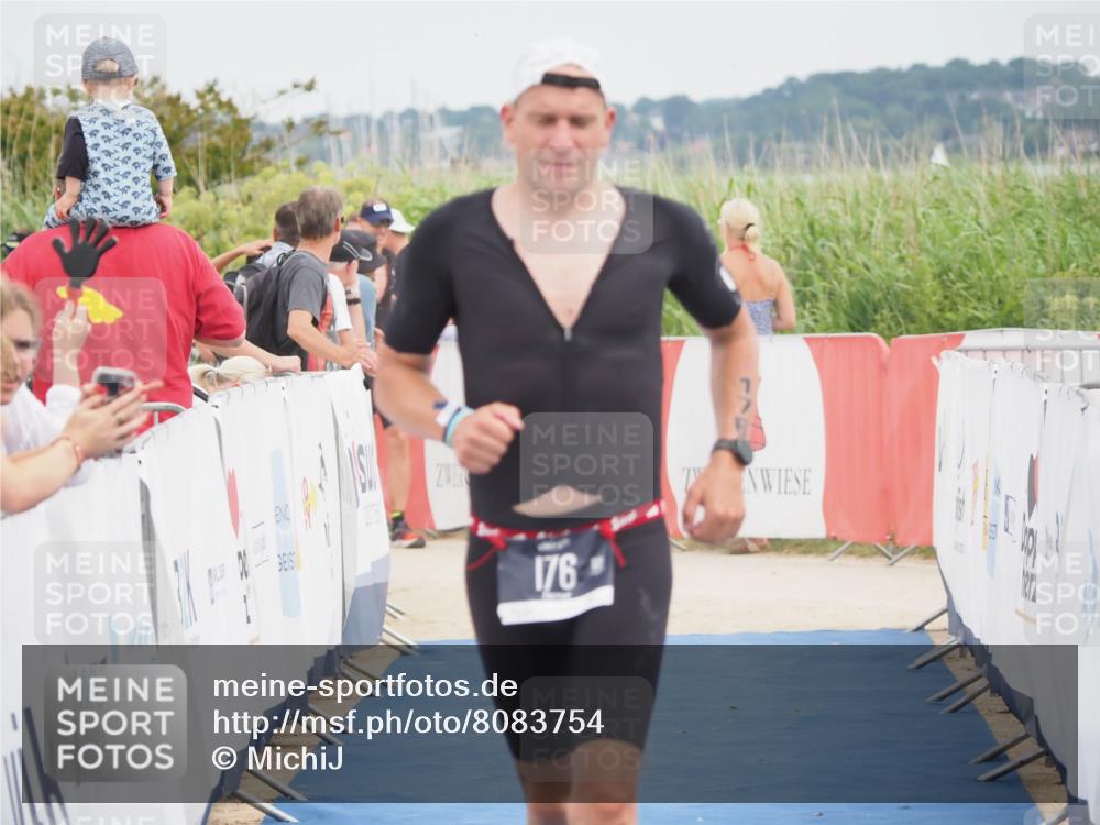22.06.2025 - Viking Triathlon MichiJ http://msf.ph/oto/8083754 22.06.2025 14:49:35 Ziel 176 meine-sportfotos.de
