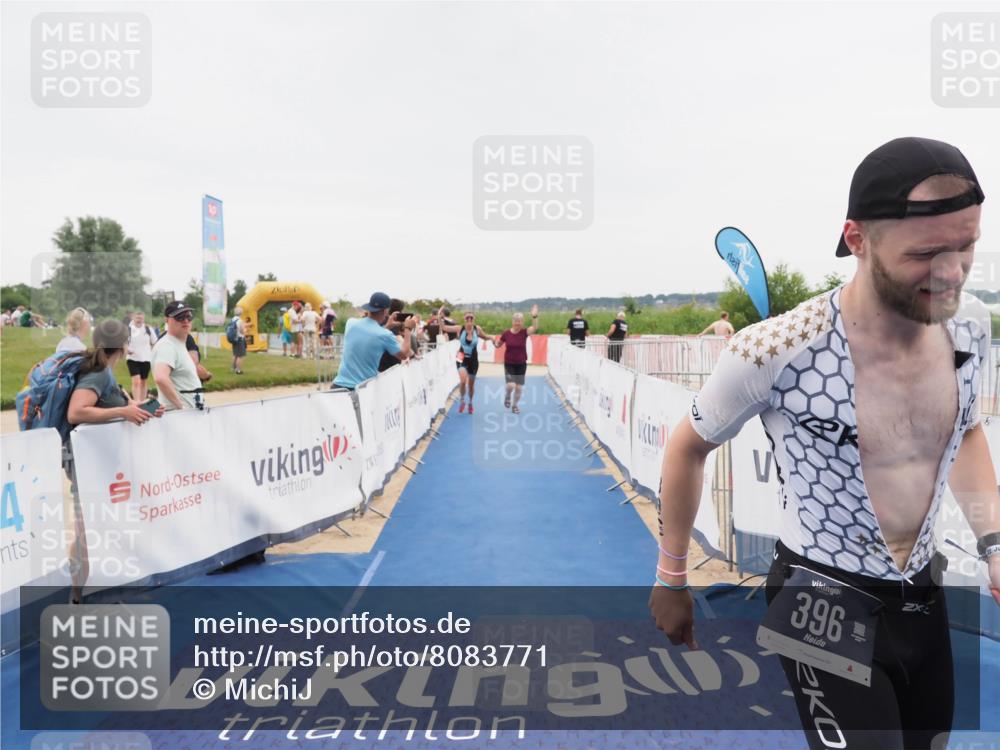 22.06.2025 - Viking Triathlon MichiJ http://msf.ph/oto/8083771 22.06.2025 16:10:26 Ziel 290, 396, 605 meine-sportfotos.de