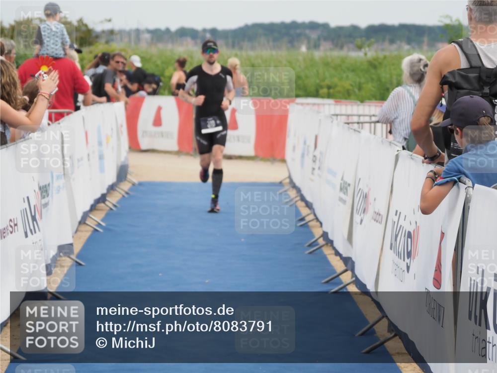 22.06.2025 - Viking Triathlon MichiJ http://msf.ph/oto/8083791 22.06.2025 14:49:41 Ziel 176, 310 meine-sportfotos.de