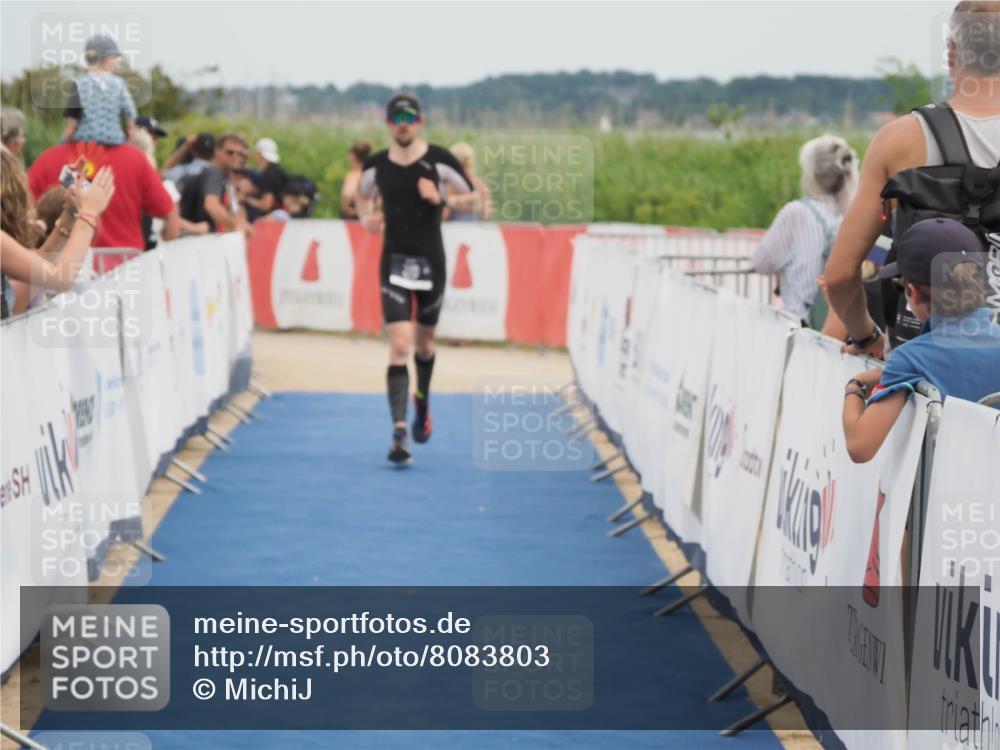 22.06.2025 - Viking Triathlon MichiJ http://msf.ph/oto/8083803 22.06.2025 14:49:41 Ziel 176, 310 meine-sportfotos.de
