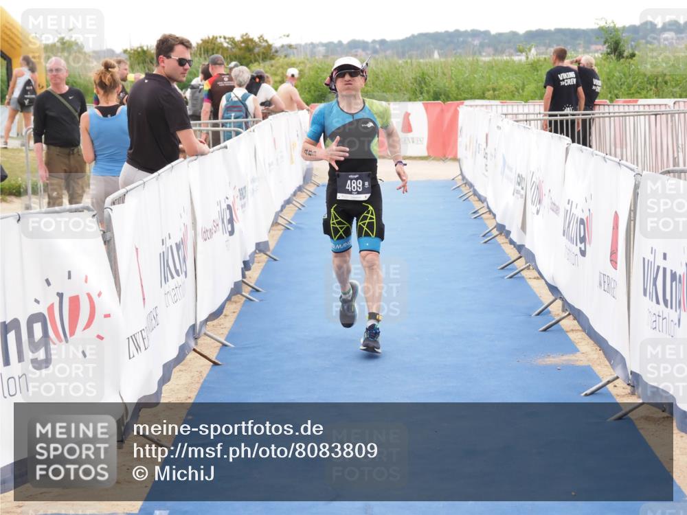 22.06.2025 - Viking Triathlon MichiJ http://msf.ph/oto/8083809 22.06.2025 16:17:42 Ziel 489 meine-sportfotos.de