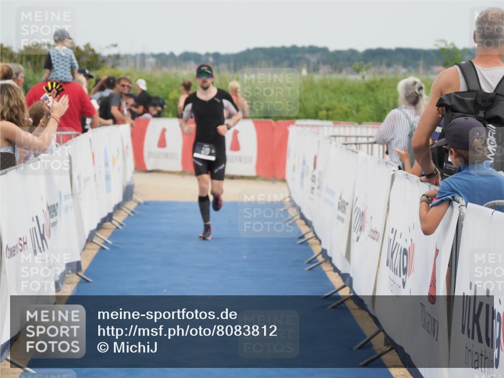 22.06.2025 - Viking Triathlon MichiJ http://msf.ph/oto/8083812 22.06.2025 14:49:41 Ziel 176, 310 meine-sportfotos.de