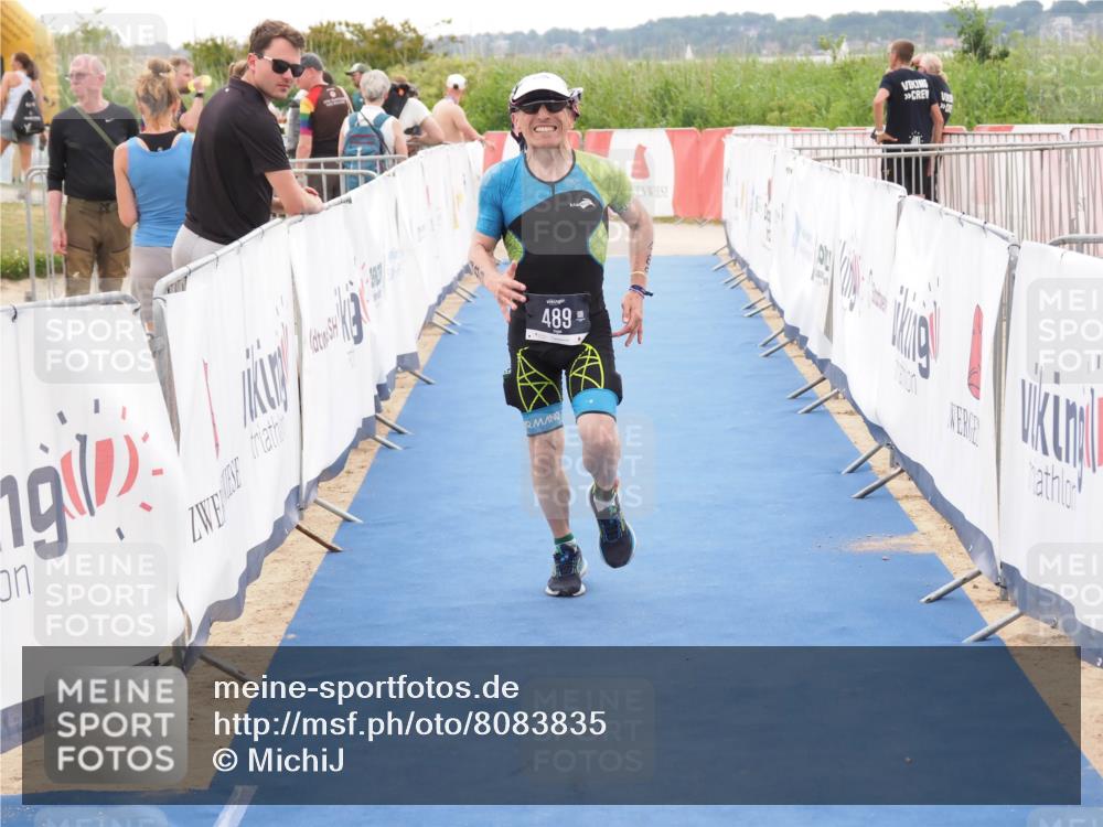 22.06.2025 - Viking Triathlon MichiJ http://msf.ph/oto/8083835 22.06.2025 16:17:42 Ziel 489 meine-sportfotos.de