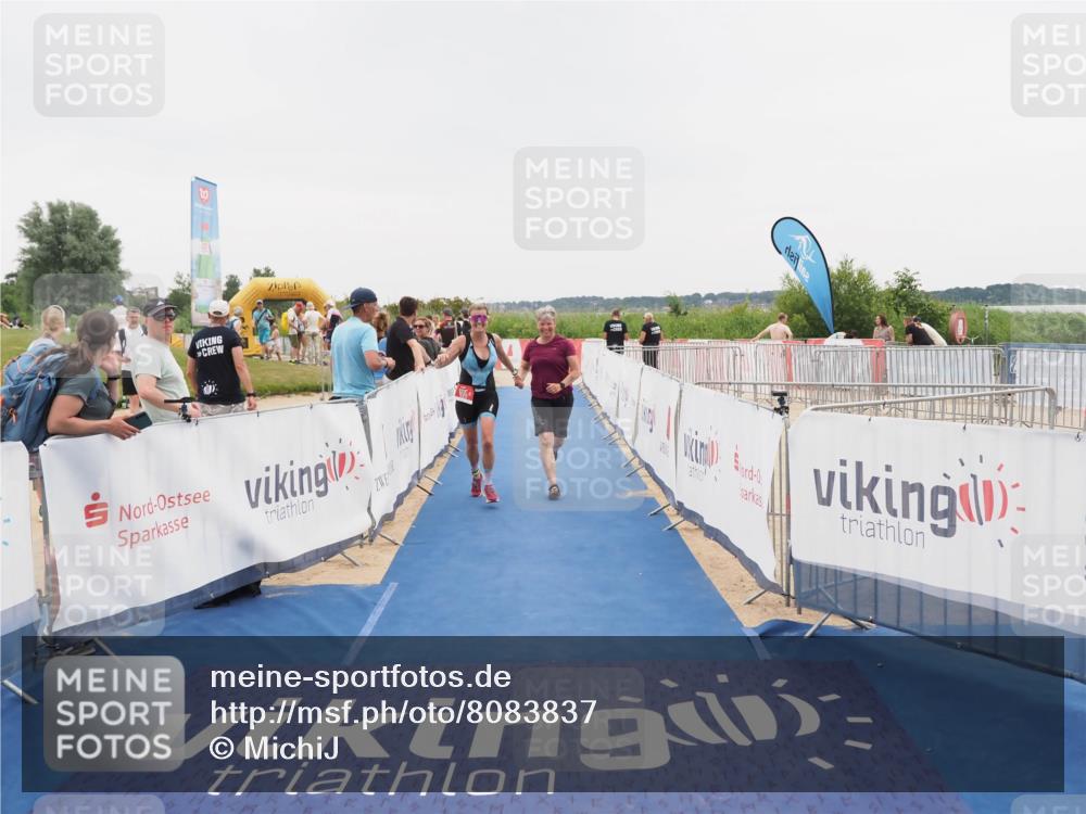 22.06.2025 - Viking Triathlon MichiJ http://msf.ph/oto/8083837 22.06.2025 16:10:28 Ziel 290, 396, 605 meine-sportfotos.de