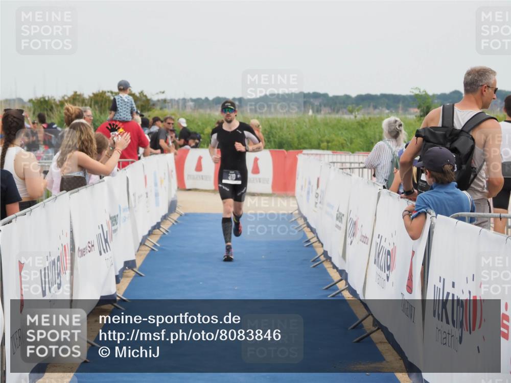 22.06.2025 - Viking Triathlon MichiJ http://msf.ph/oto/8083846 22.06.2025 14:49:42 Ziel 310 meine-sportfotos.de